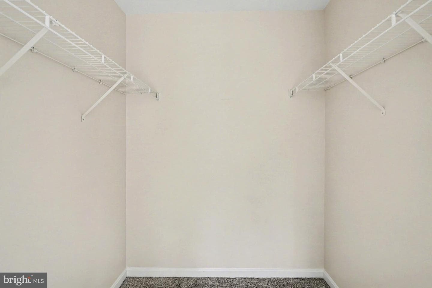 359 Snyder Lane photo 18