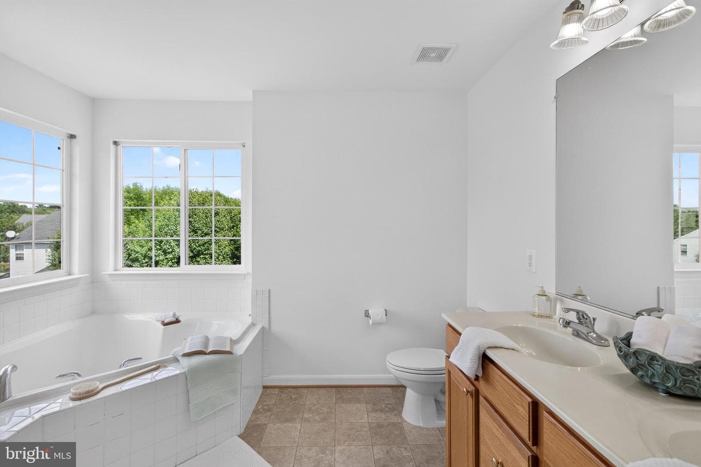 863 Fox Den Road photo 27