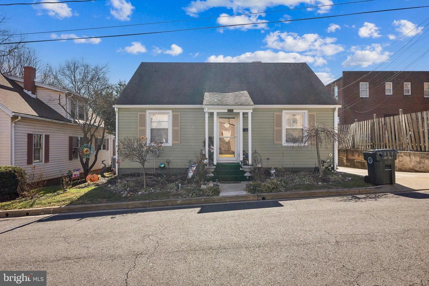 115 E Stevens Street photo 3