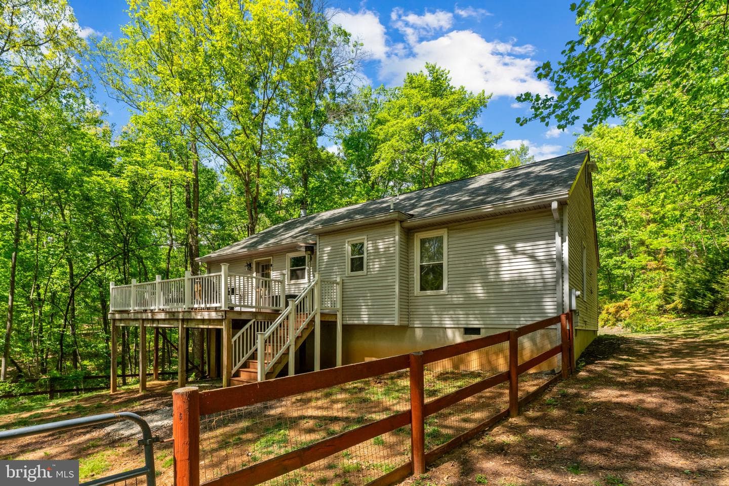 19106 Loggers Road photo 35