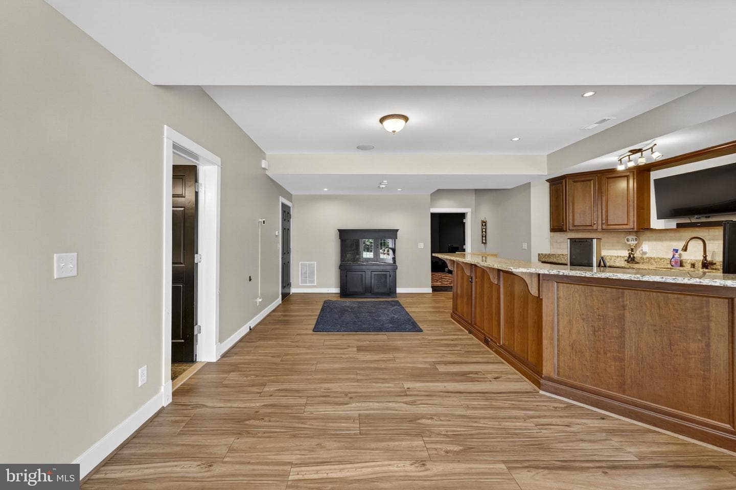 18438 Snaffle Lane photo 38