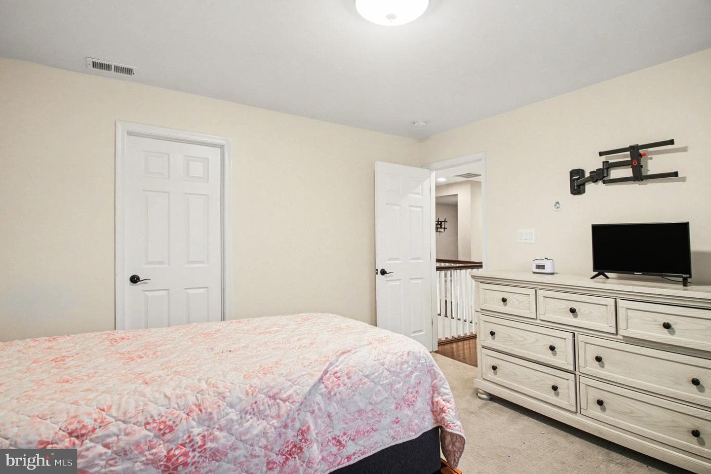 702 Kingsbrook photo 24