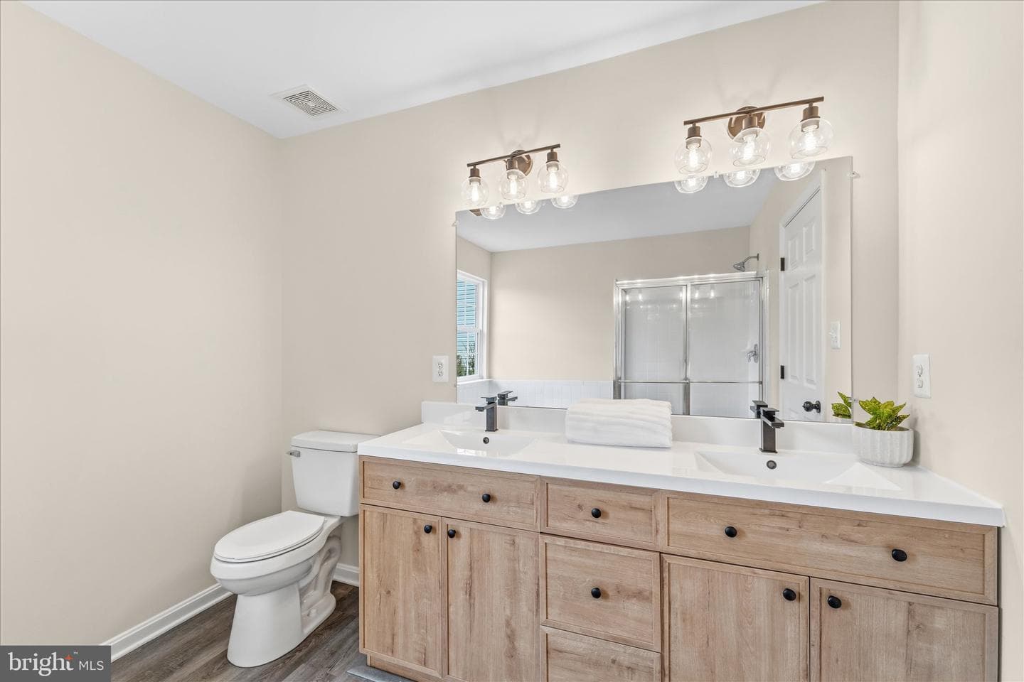 2024 Chestnut Drive photo 17