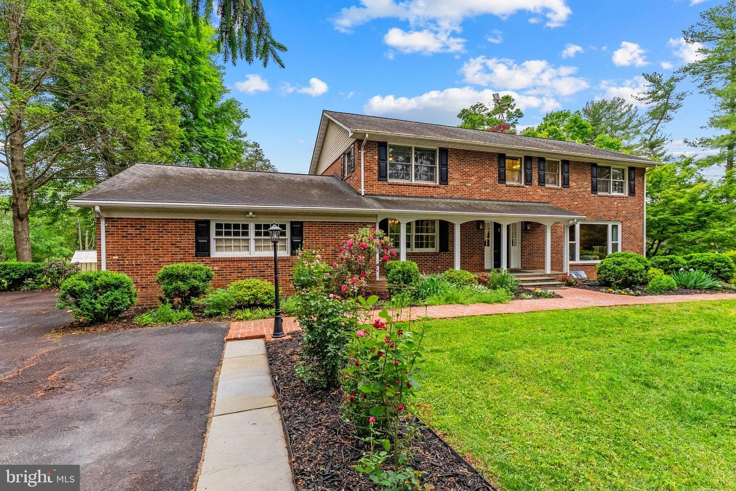 19059 Carleton Drive photo 11