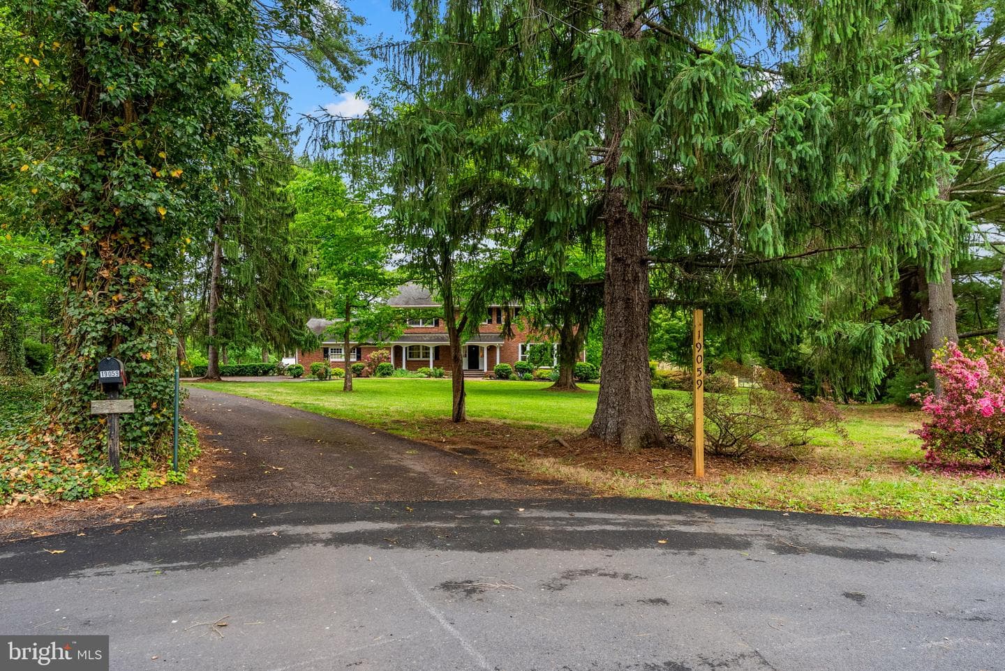 19059 Carleton Drive photo 14