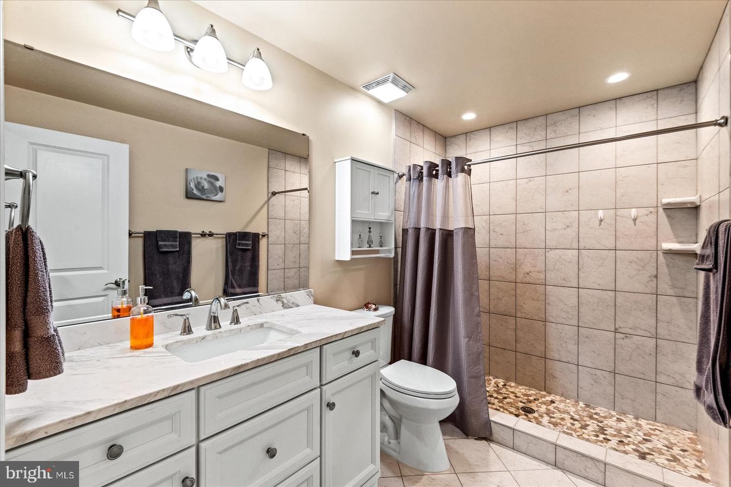 632 Windermere Dr photo 45