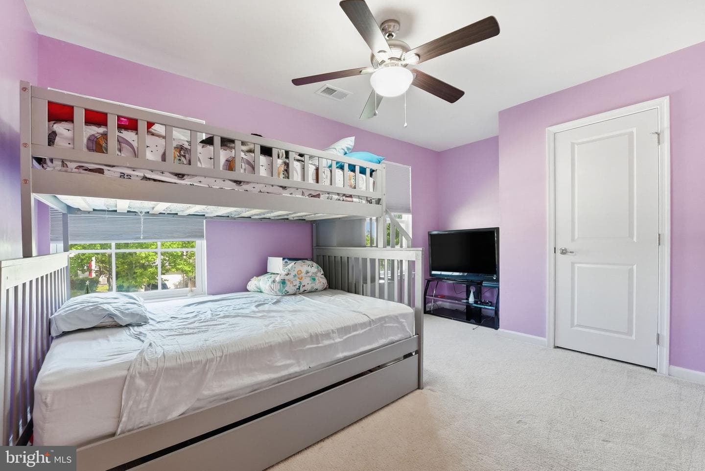827 Fairwood photo 37