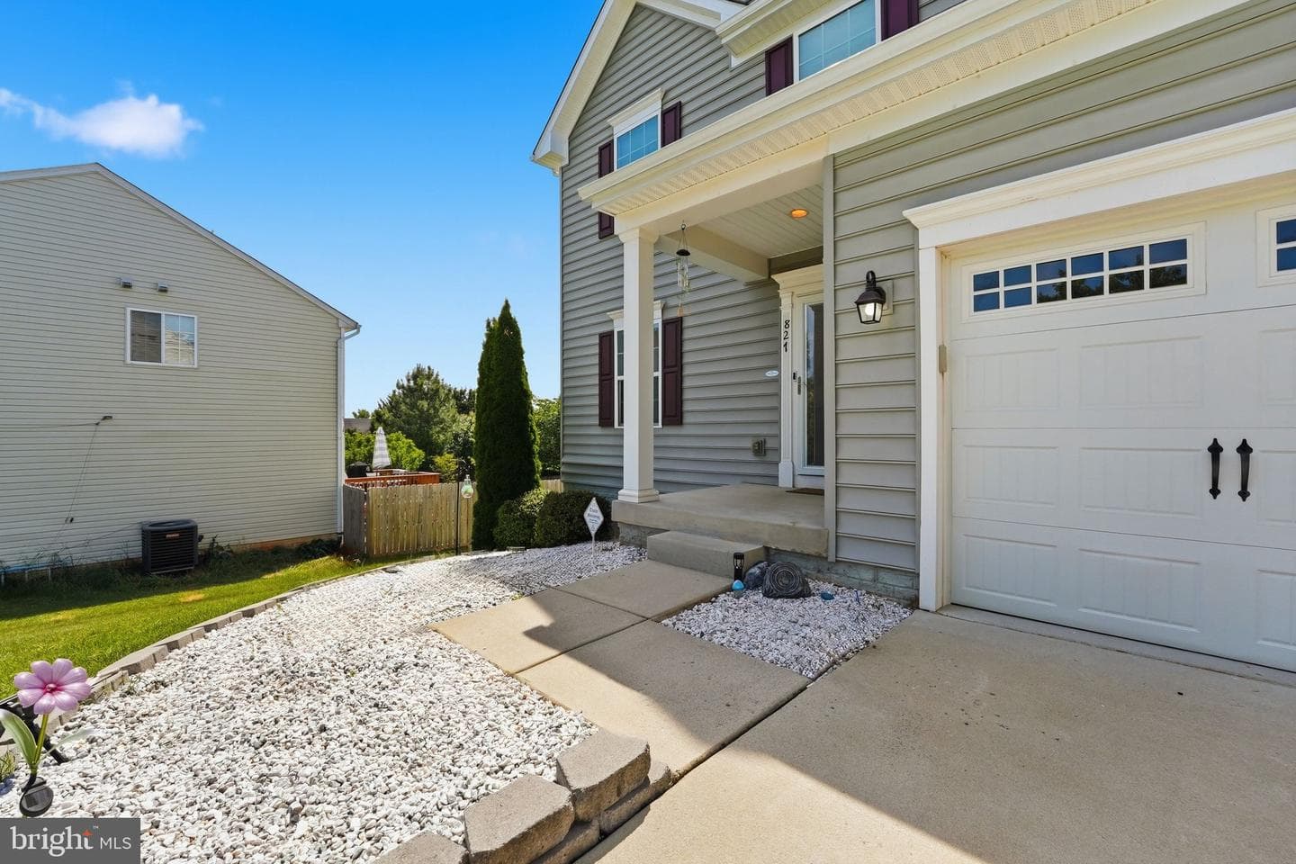 827 Fairwood photo 4