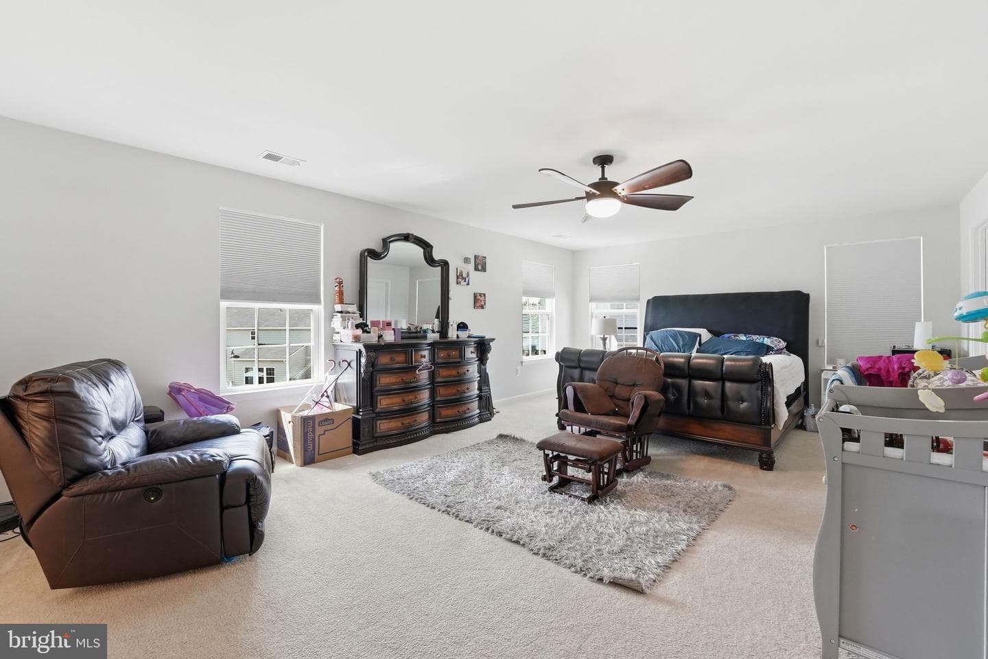 827 Fairwood photo 47