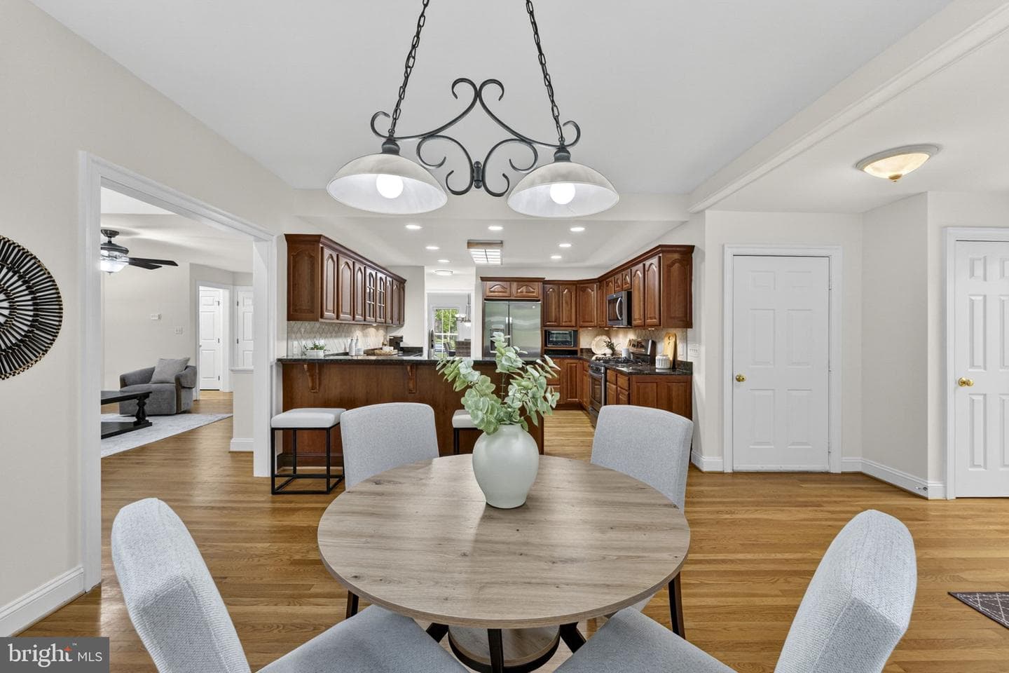 3164 Somerset photo 37