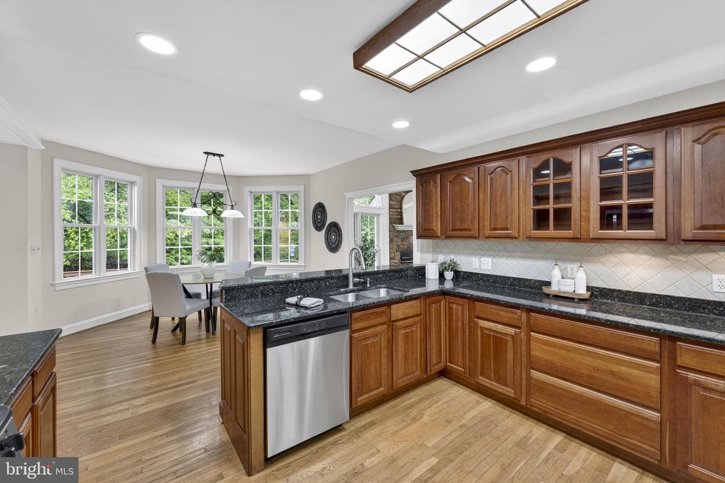 3164 Somerset photo 41