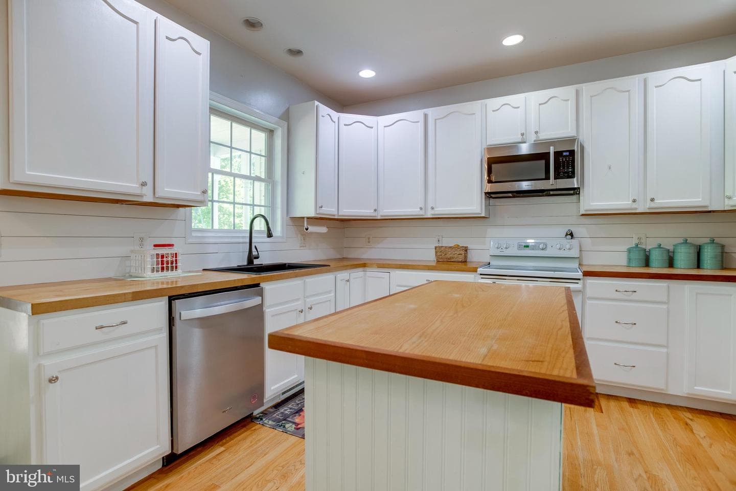14100 Chesterfield Lane photo 10