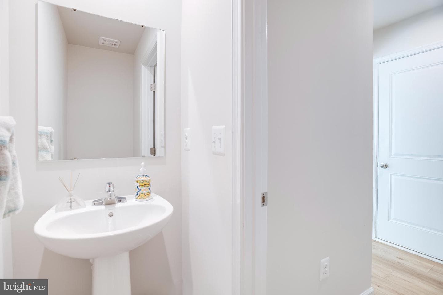 2609 High Point photo 16