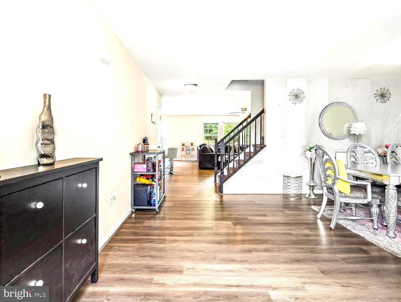 859 Woodcrest Loop photo 7