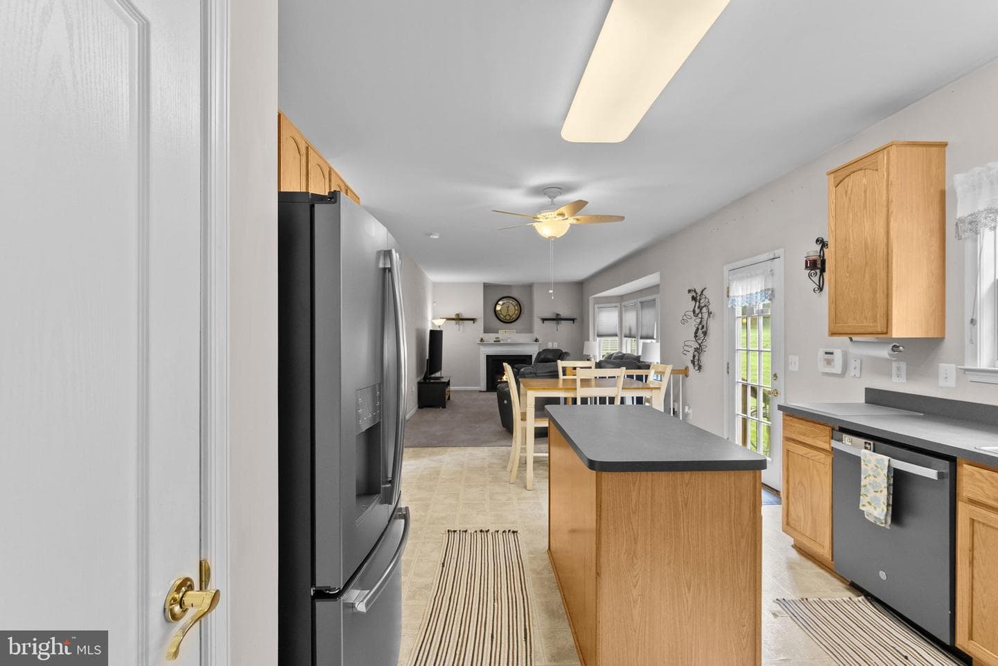 1085 Virginia Avenue photo 17