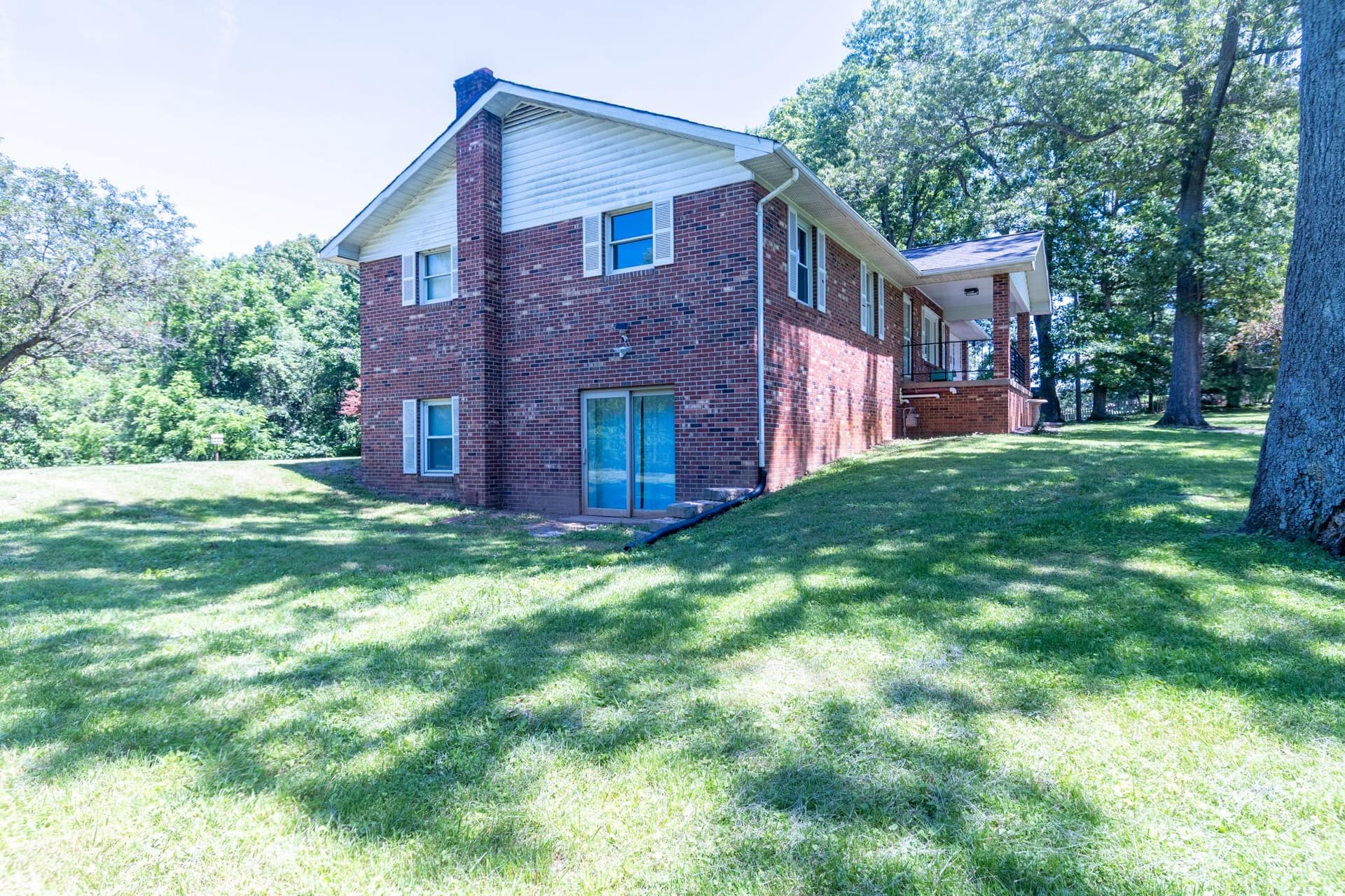 15122 Hall St photo 3