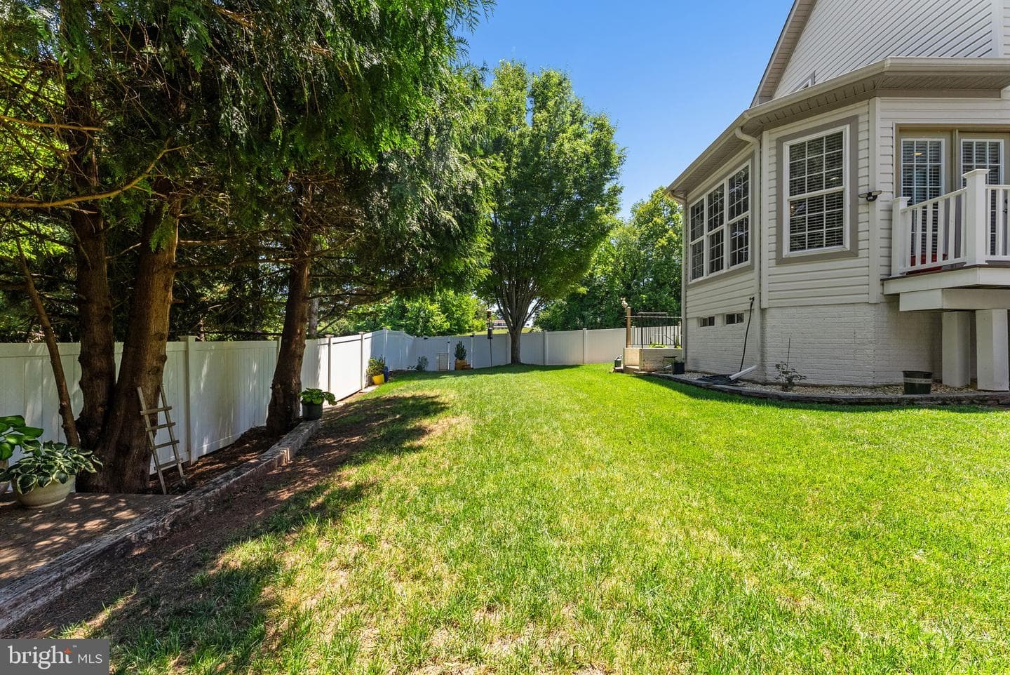 104 King Edward Court photo 59