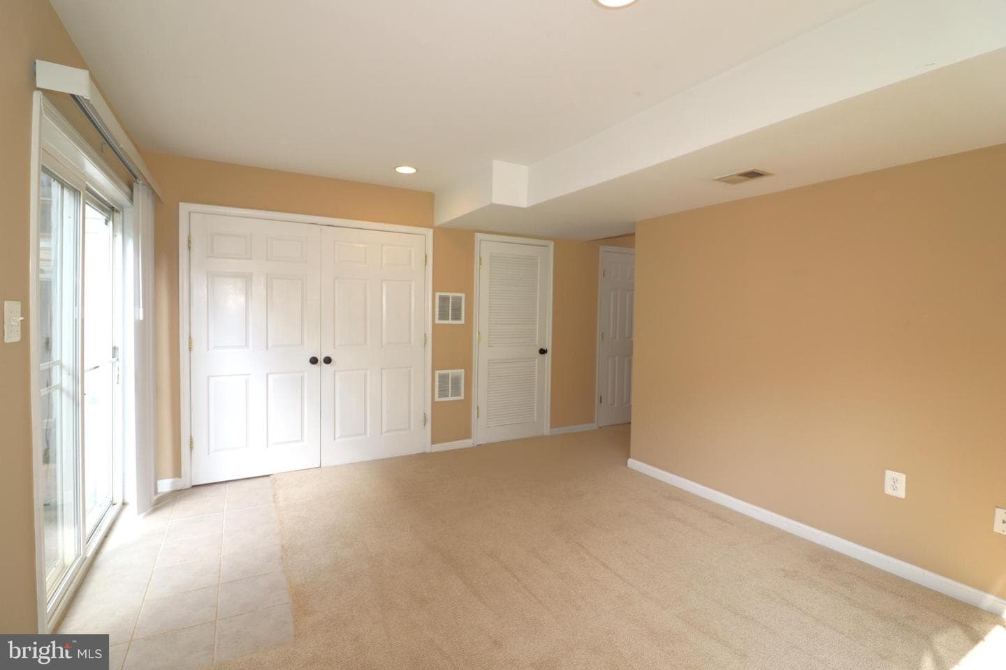 936 Persimmon photo 42