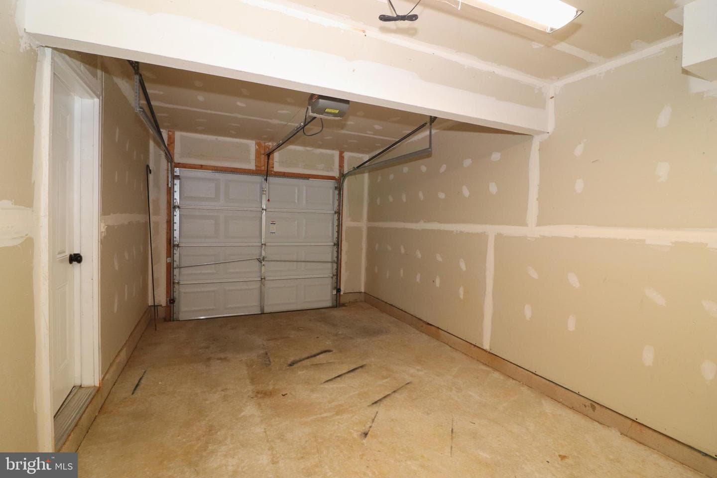 936 Persimmon photo 46