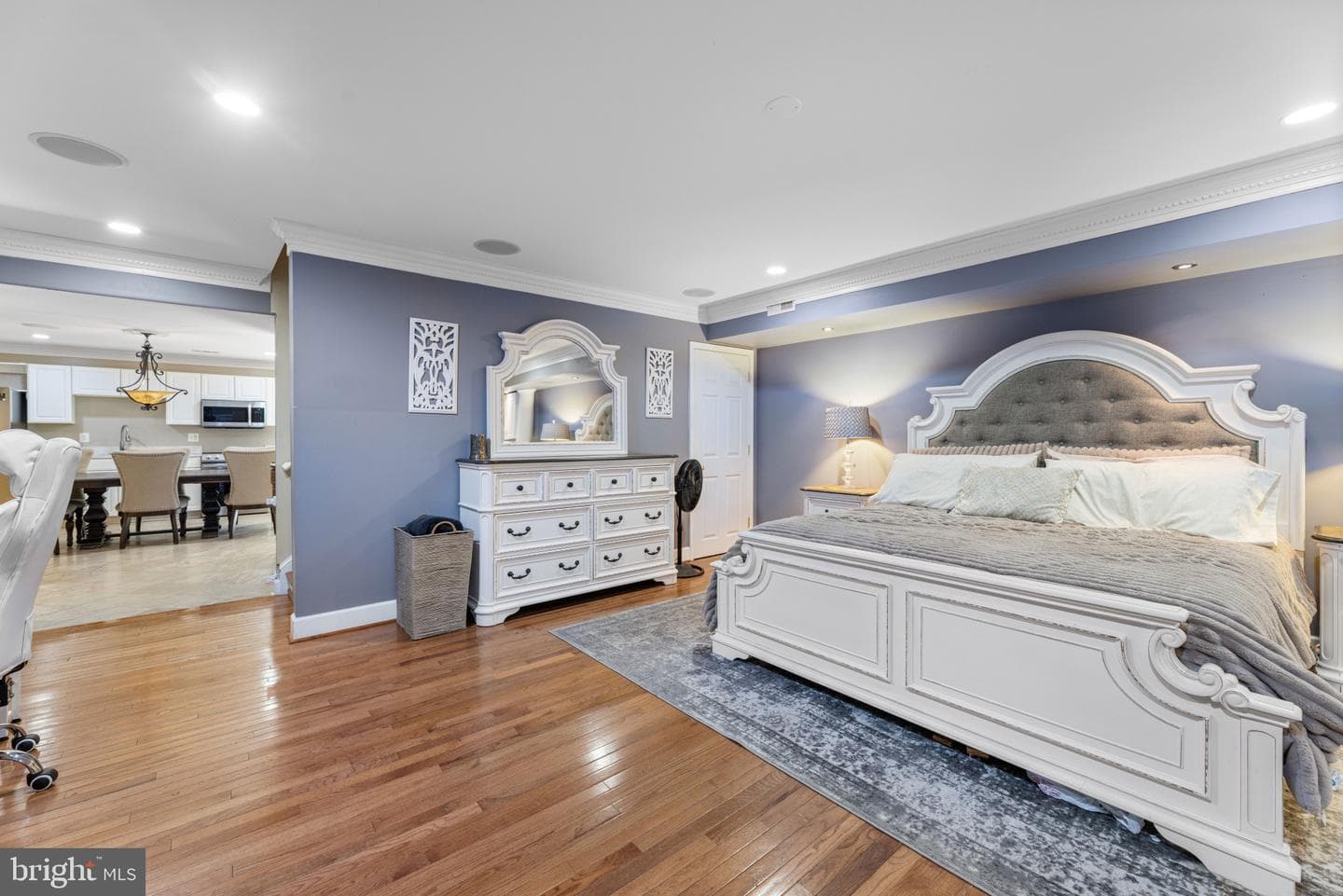 1919 Martina Way photo 17