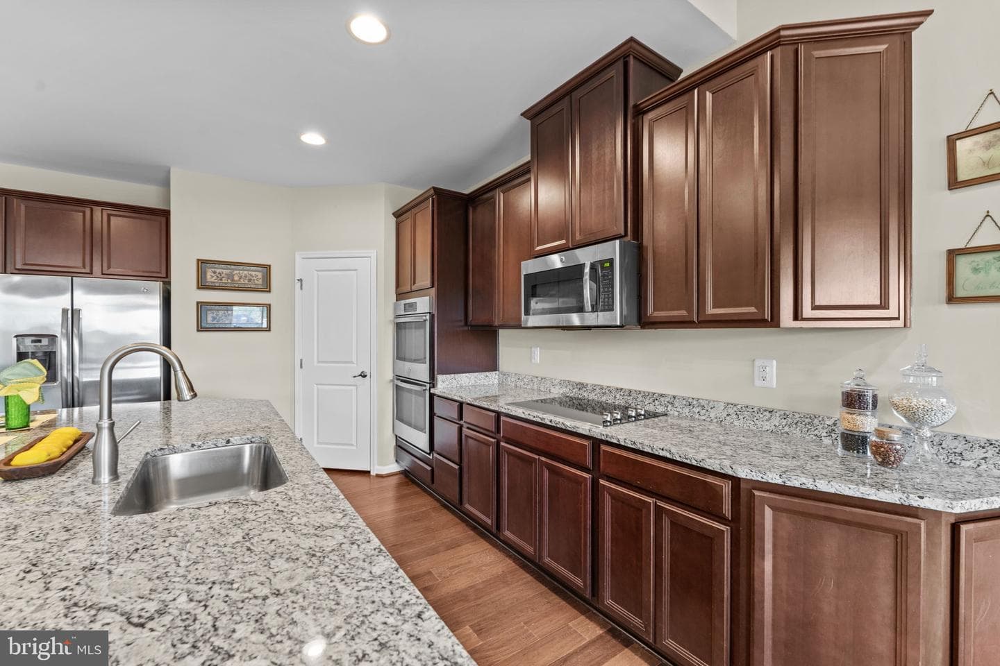 14204 Belle Avenue photo 21