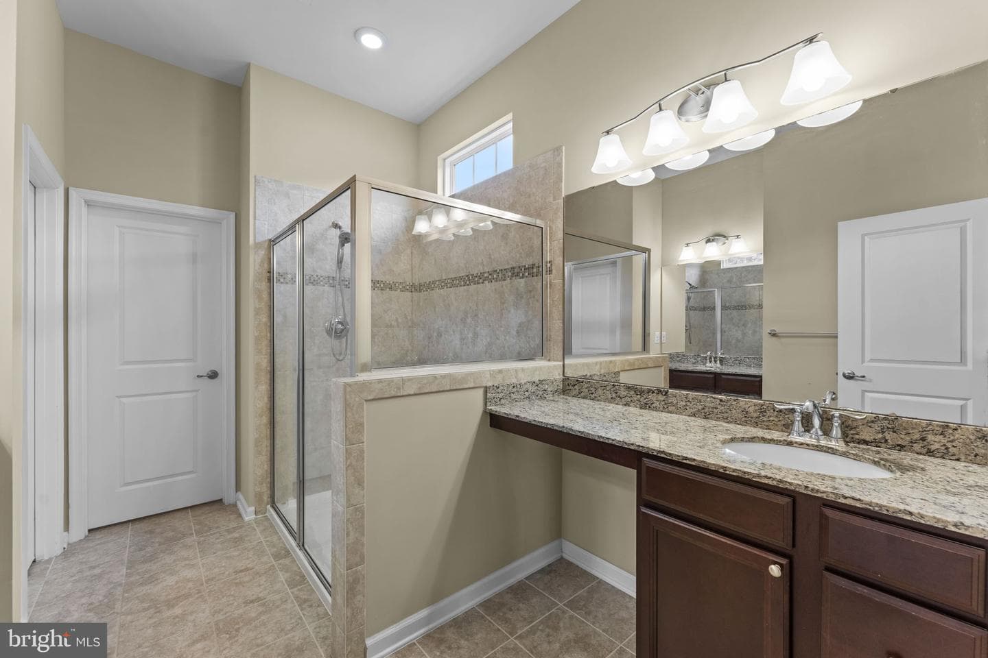 14204 Belle Avenue photo 35