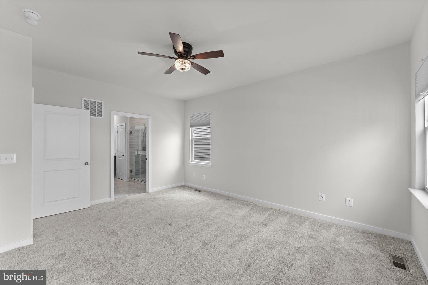2047 Armstrong Terrace photo 23