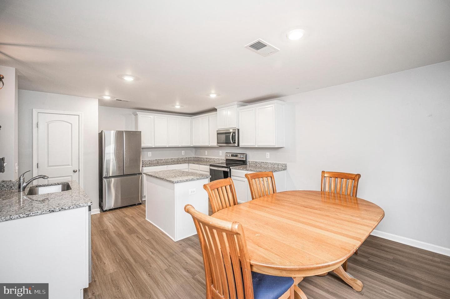 17086 Rollins Road photo 28