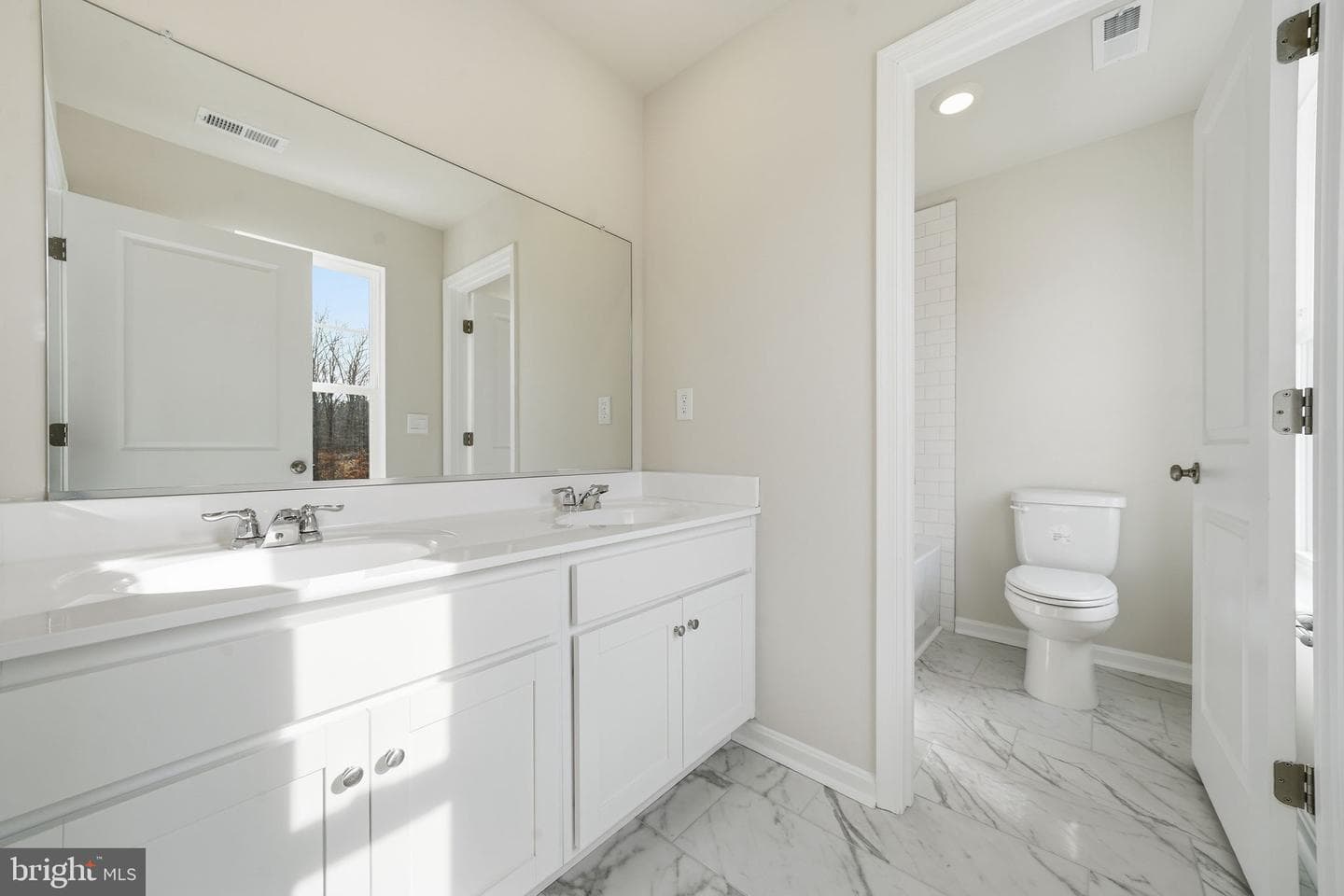 17466 Clark & York Boulevard photo 19