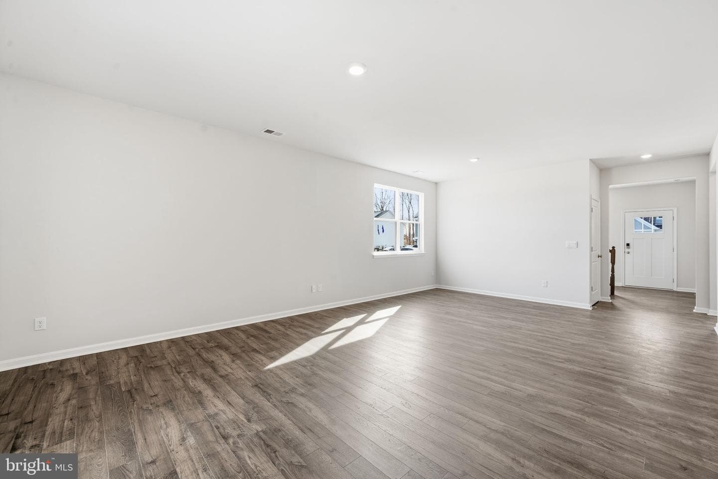 17466 Clark & York Boulevard photo 5