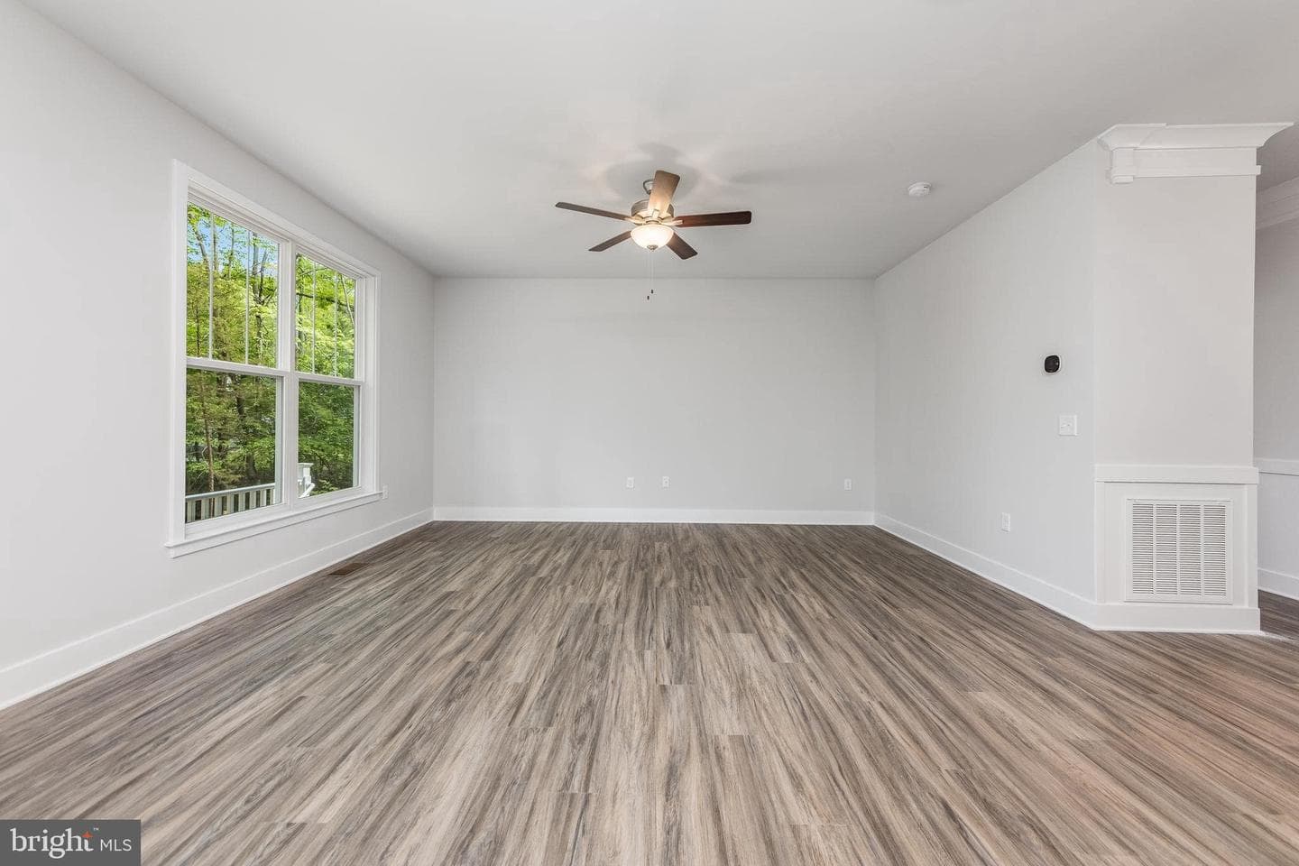 200 Victoria Drive photo 13
