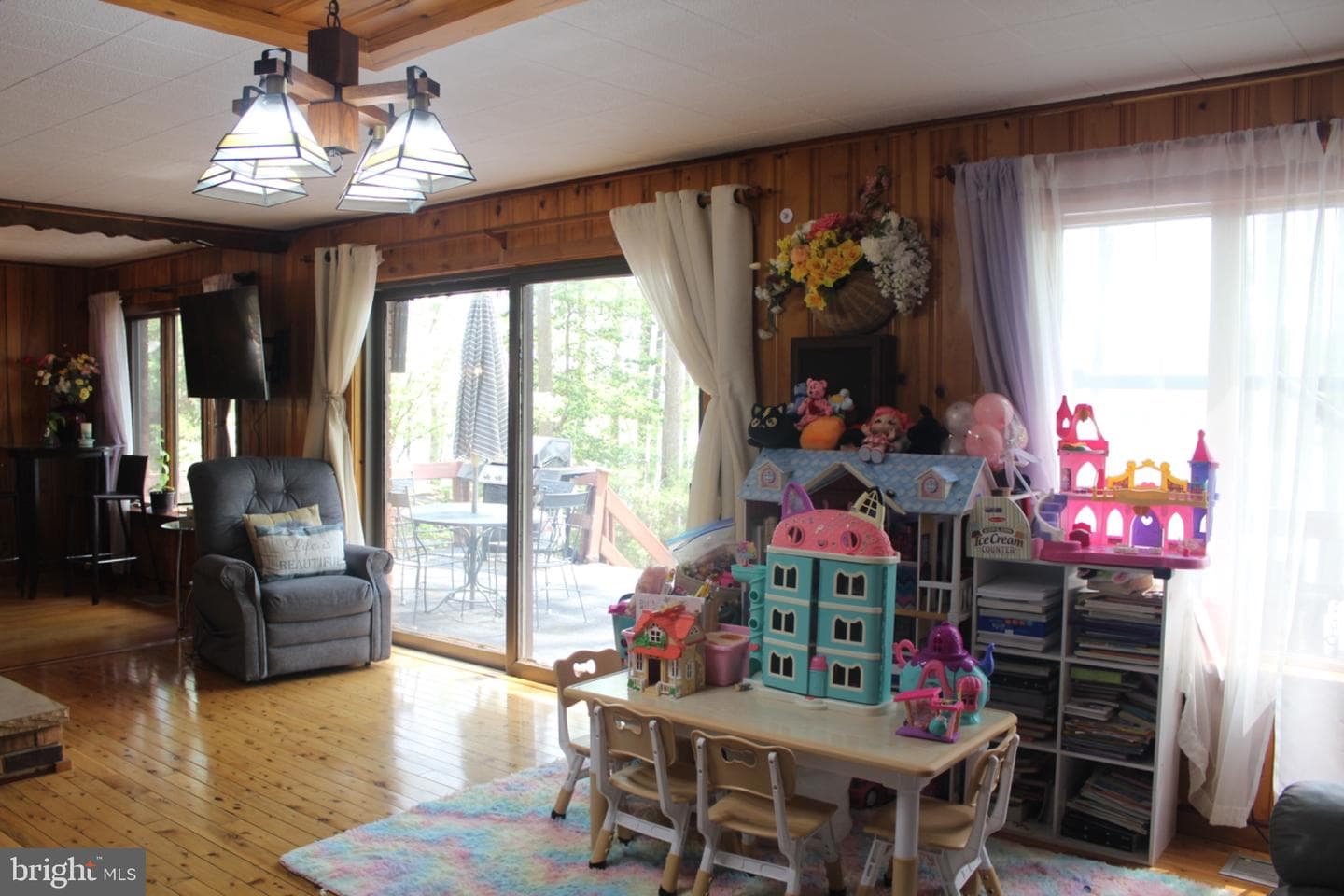 678 Lake Caroline Drive photo 11