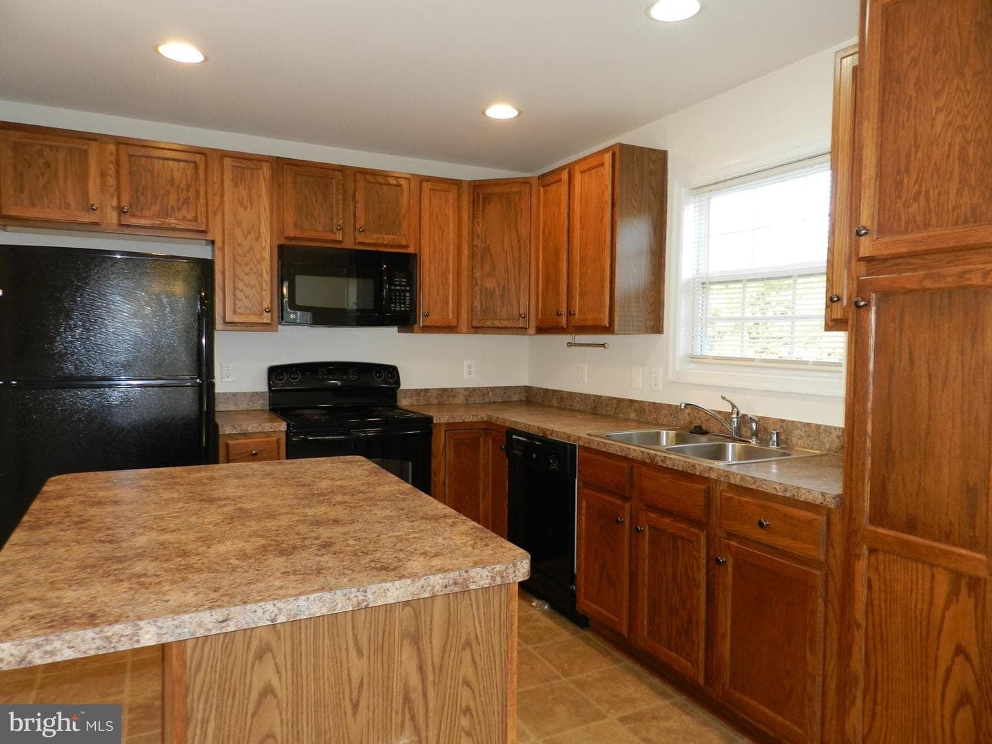 23208 Westwood Court photo 12