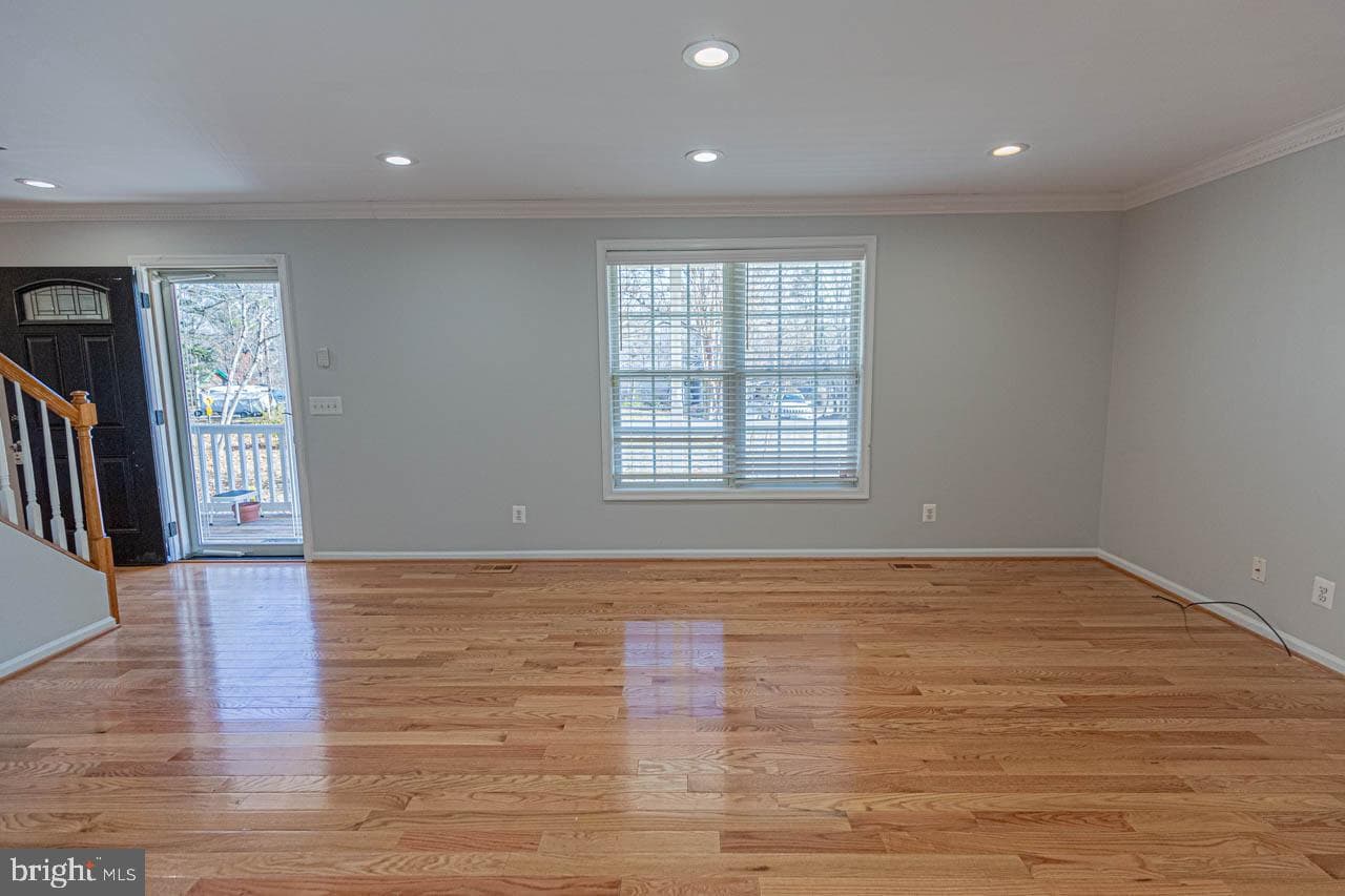 351 Lake Caroline Drive photo 10