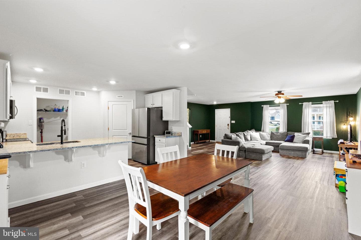 6659 Sacagawea Street photo 10