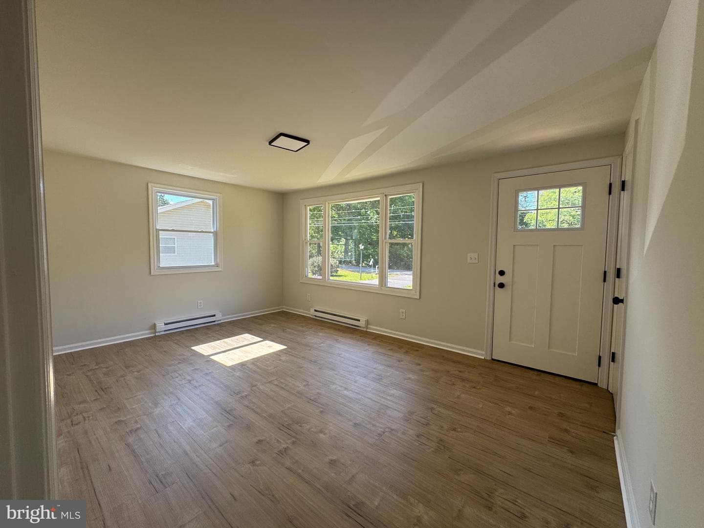 17088 Elm Street photo 3