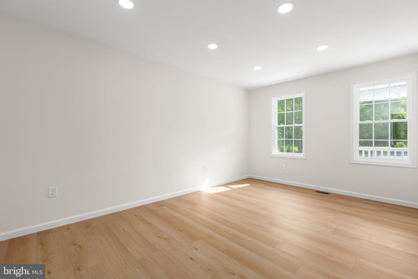 19005 Tidewater Trail photo 19