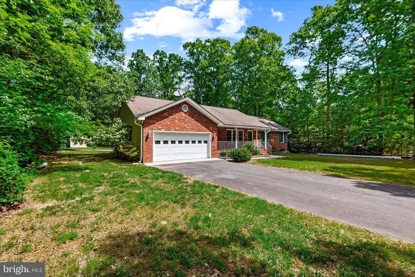 18084 Harding Drive photo 3