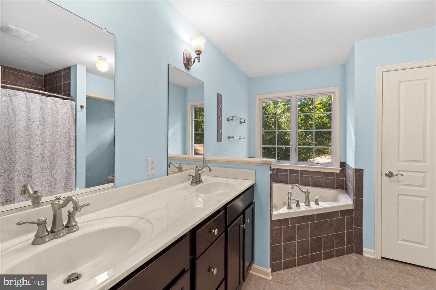 22617 Telegraph Road photo 33