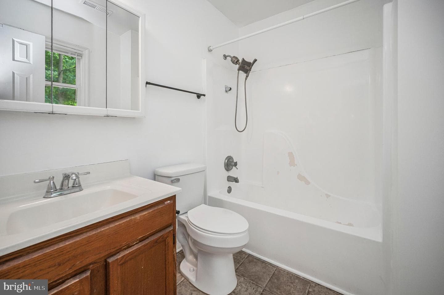 68 Albertson Court photo 15