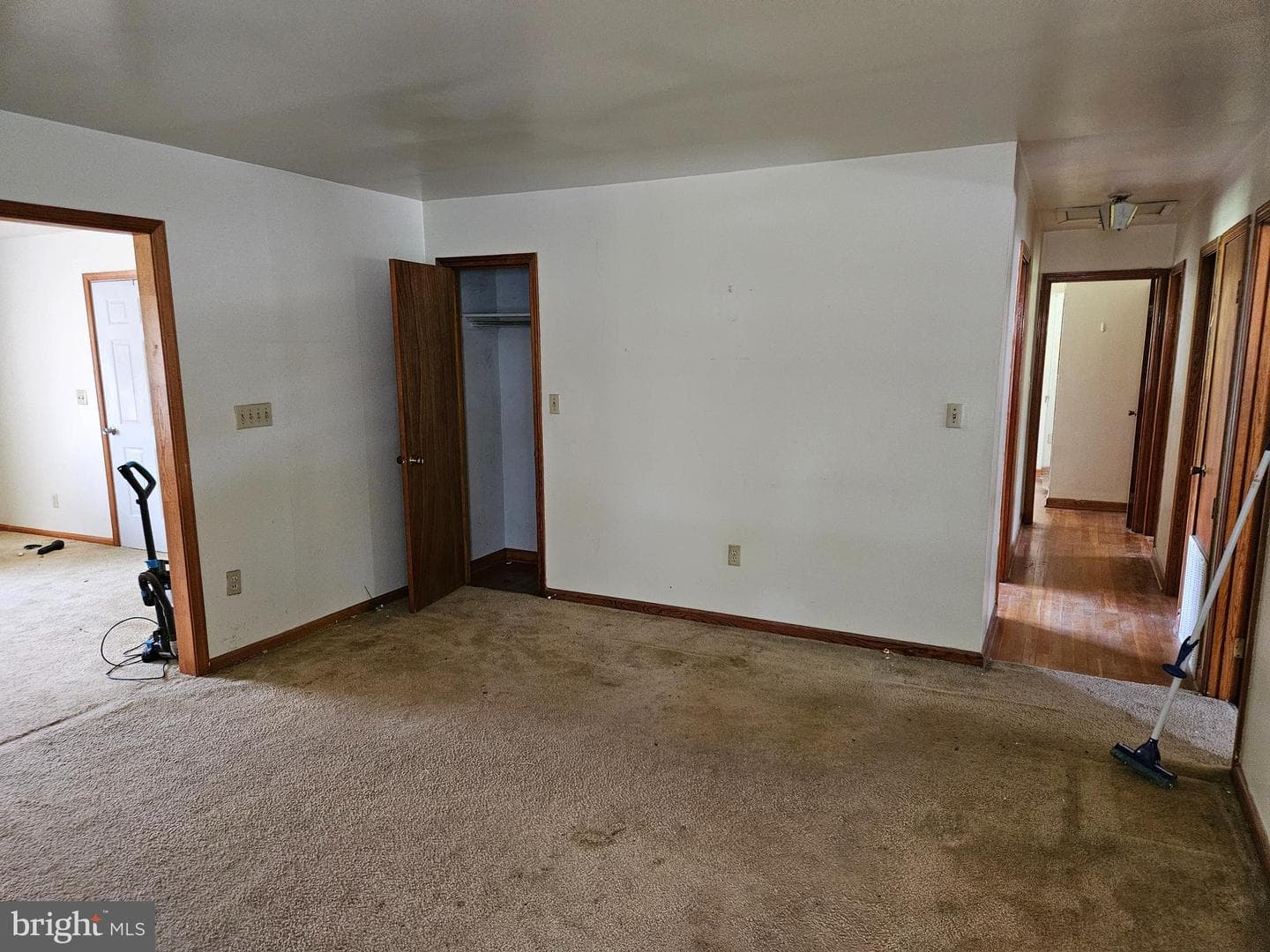 147 Chase Street photo 6