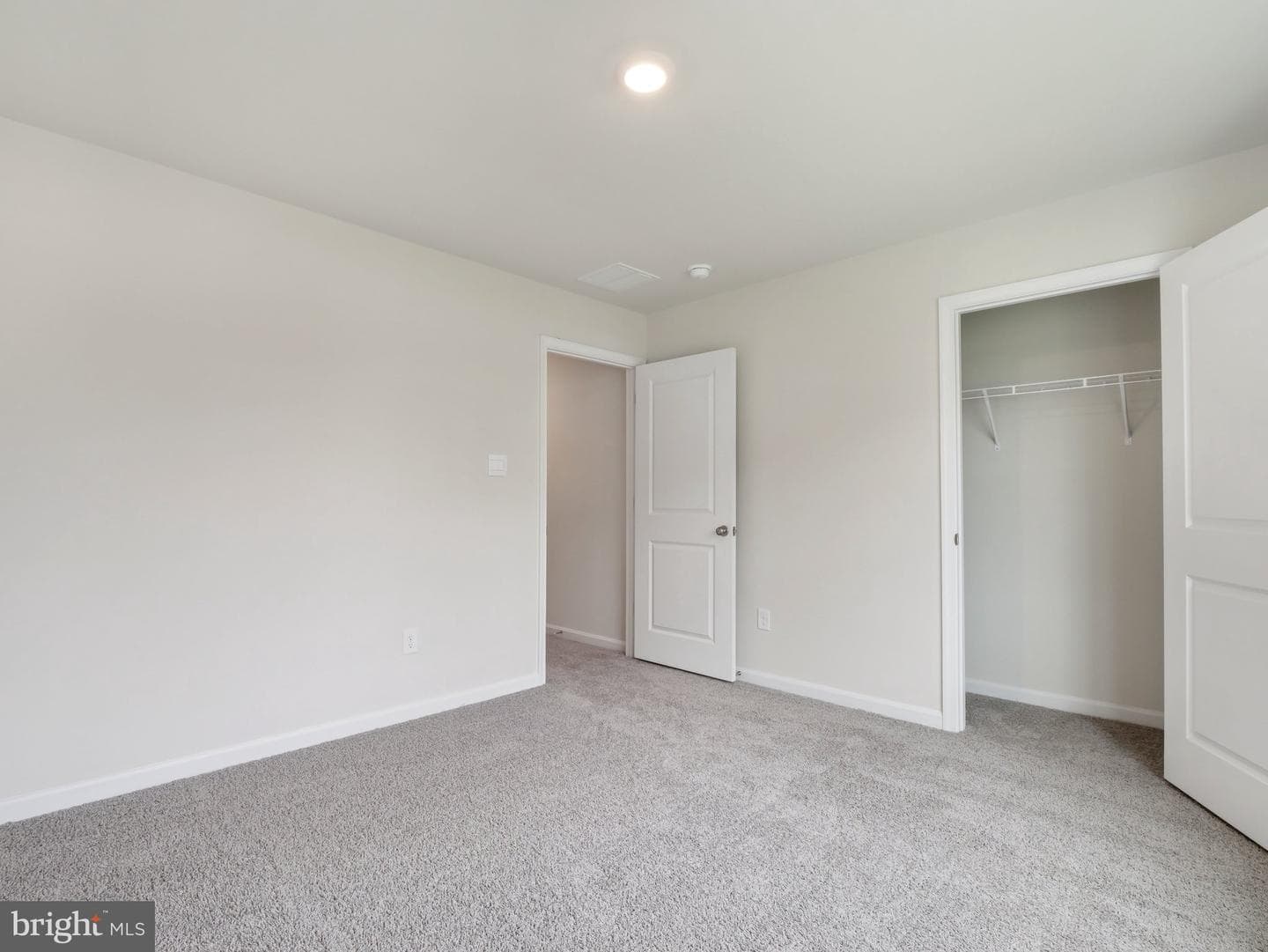 17417 Riverside Drive photo 13