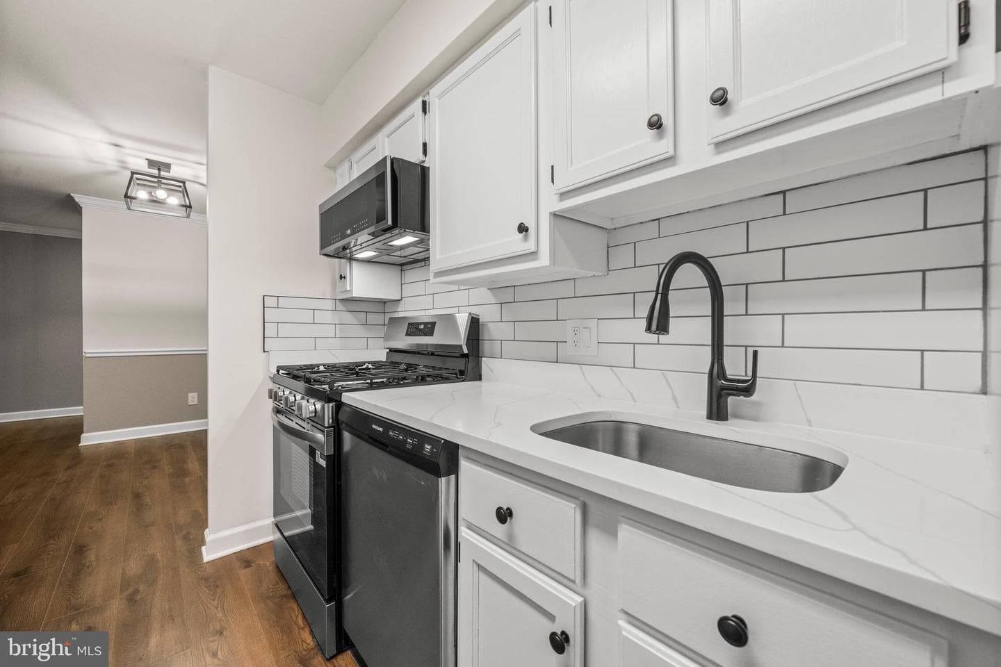 1134 S Washington Street #t1 photo 16