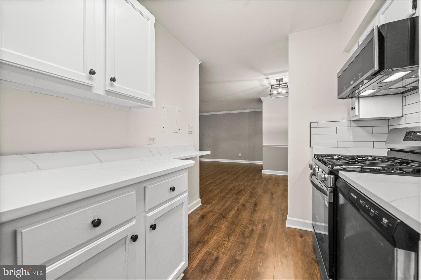 1134 S Washington Street #t1 photo 17