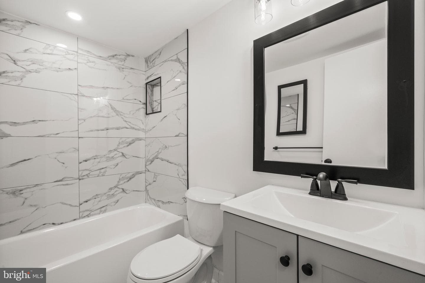 1134 S Washington Street #t1 photo 18
