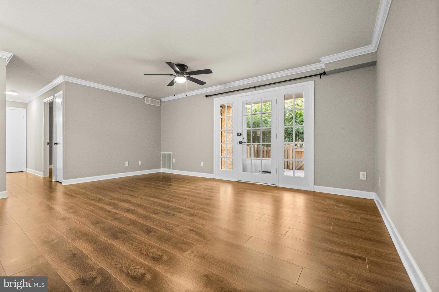 1134 S Washington Street #t1 photo 6