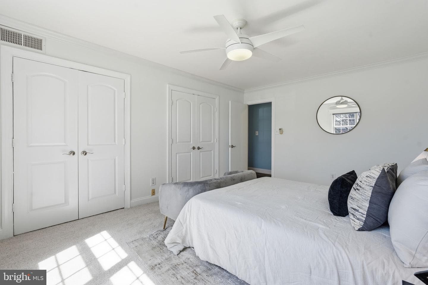 1138 S Washington Street #204 photo 15