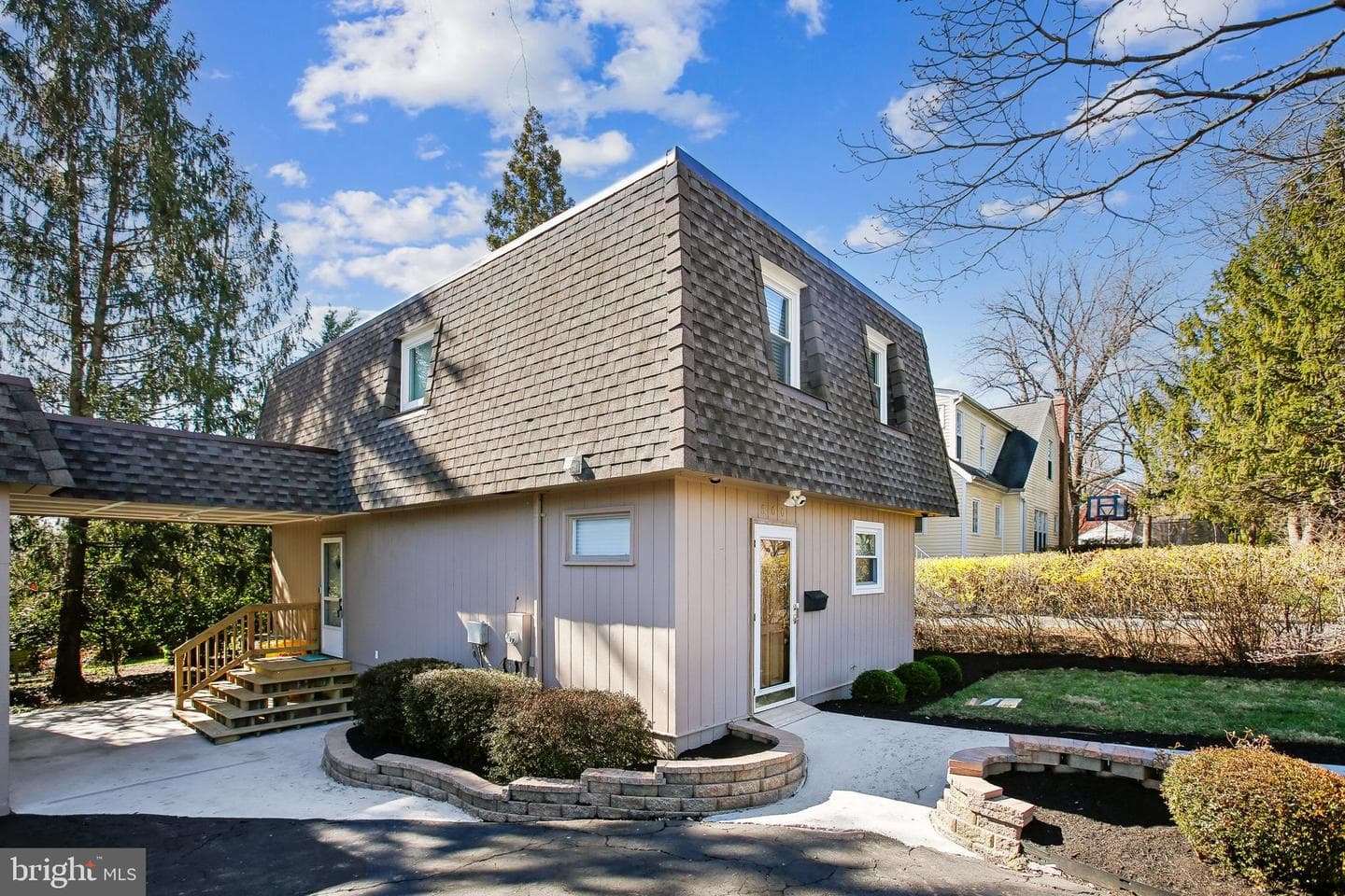 500 Little Falls Street photo 4