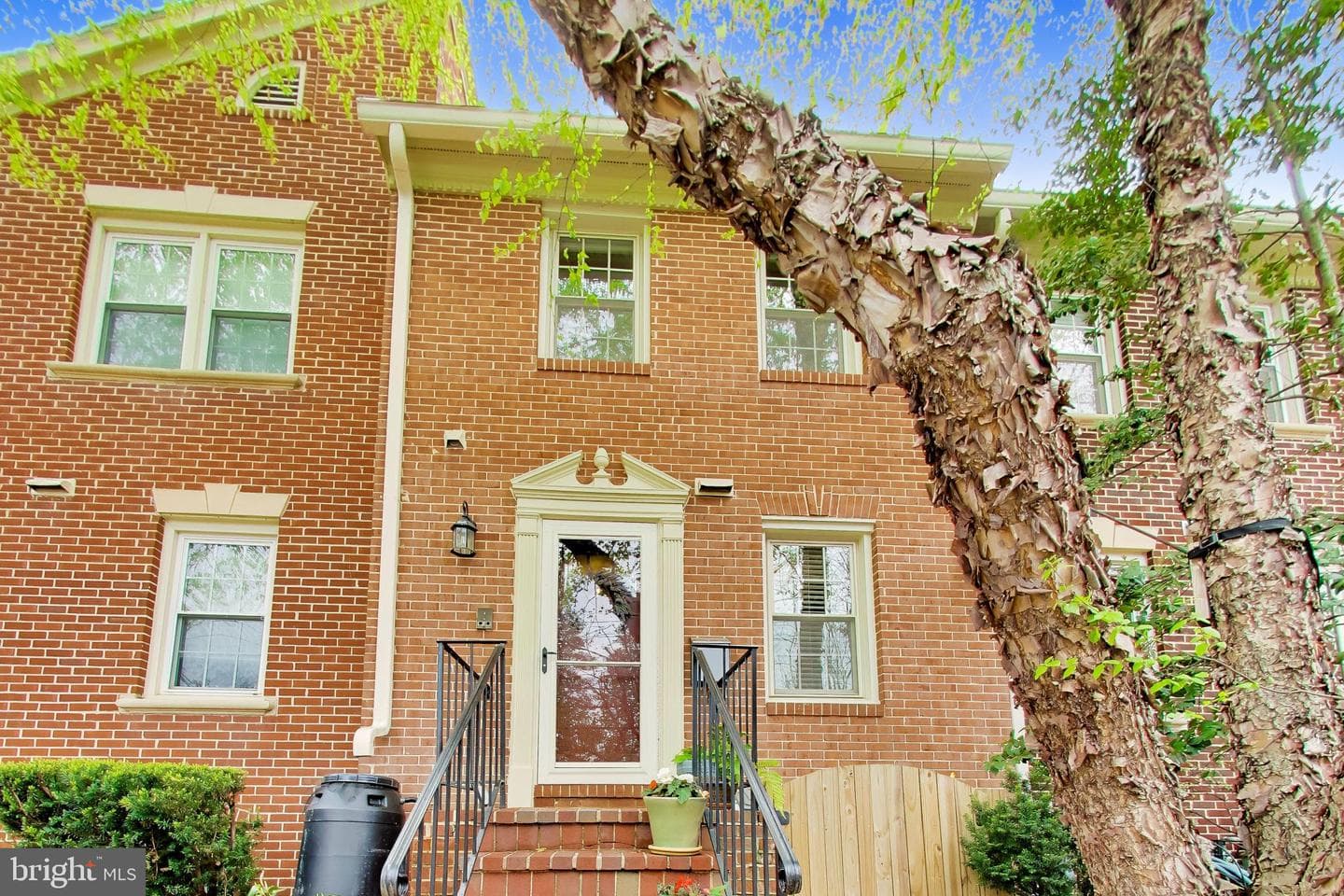 115 Great Falls Street photo 3