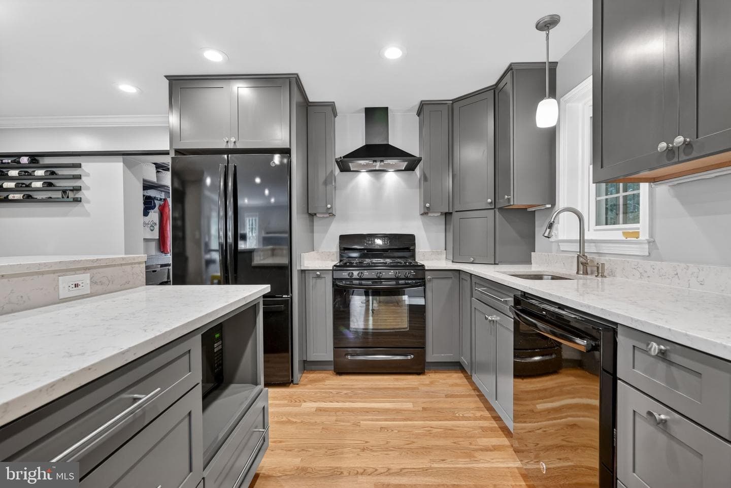 312 Lincoln Avenue photo 8